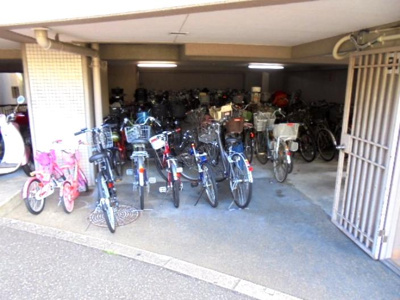 【その他共用部分】 | クレイドル緑地公園 | 駐輪場★