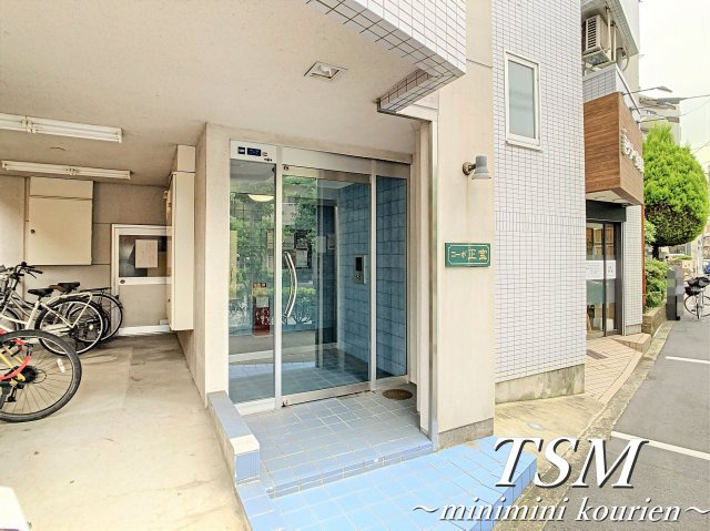 コーポ正宝　香里園のエントランス|正面エントランス