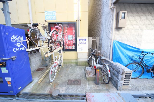 パライッソ・オクの駐車場
