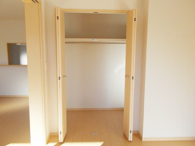 メゾン　ド　アヴェニールＢの収納