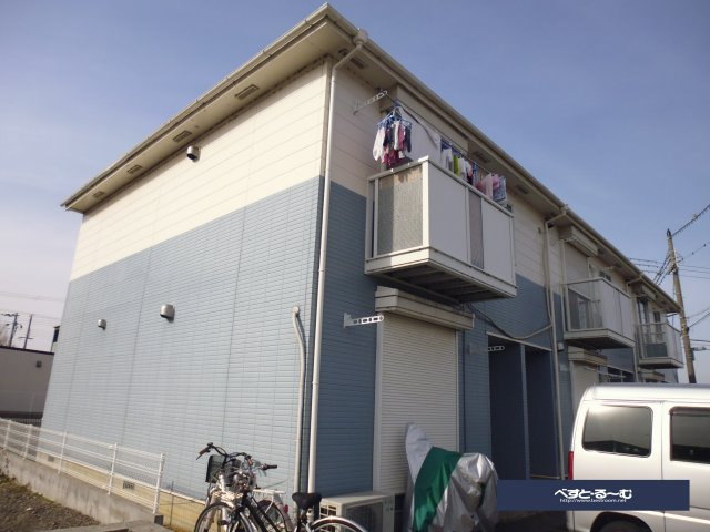 ハイツカワイの外観