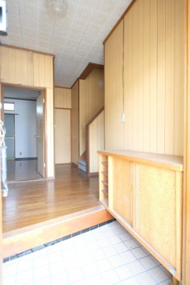 【ロビー】 | ガレージ付き西都賀3丁目一戸建 | 玄関内部