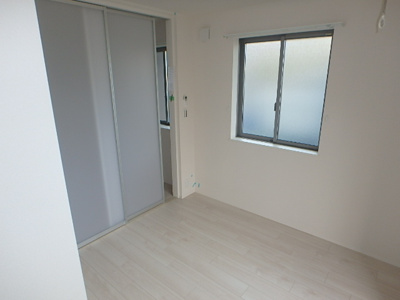 【洋室】 | LUCIANNA WEST