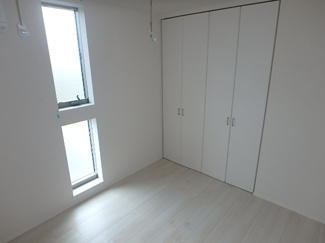 【洋室】 | LUCIANNA EAST