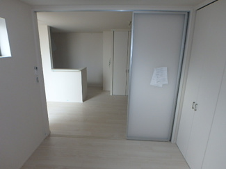 【洋室】 | LUCIANNA WEST