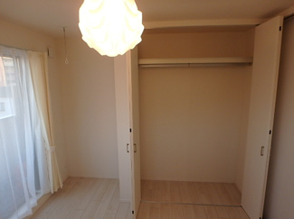 【洋室】 | LUCIANNA WEST