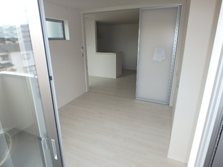 【洋室】 | LUCIANNA WEST