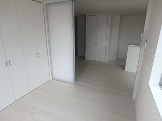 【洋室】 | LUCIANNA EAST