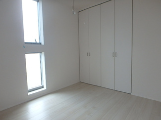 【寝室】 | LUCIANNA WEST