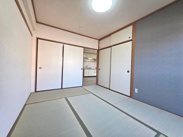【洋室】 | サニーヒルズK | 洋室６．０帖