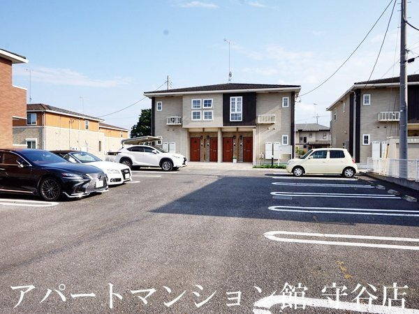 グリシーナBの駐車場