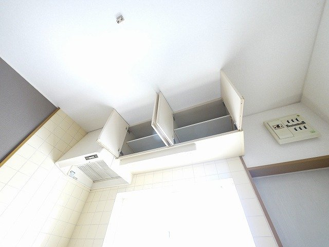 日生ハイツの浴室|コンパクトで使いやすいお風呂です