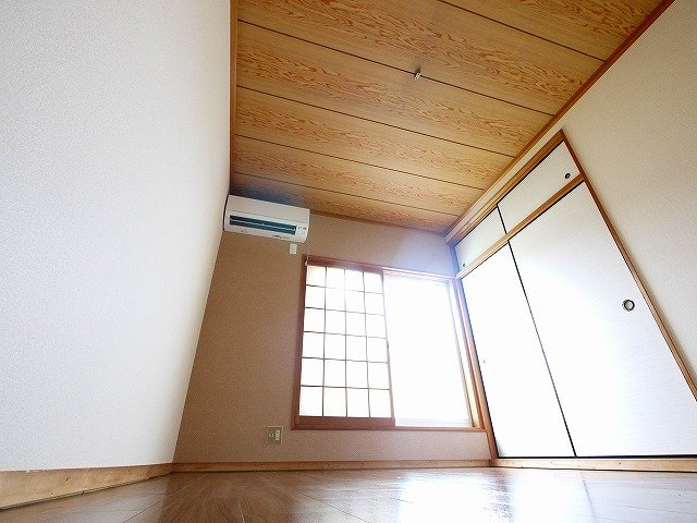 日生ハイツの洋室|個人の部屋や寝室として使える洋室です