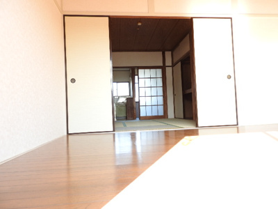 【洋室】 | 天王森マンション