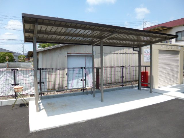 総社市真壁のアパートのその他共用部分|自転車置き場