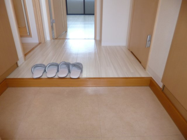 サンパレス幸町の玄関