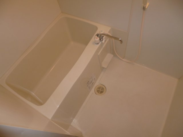 サンパレス幸町の浴室