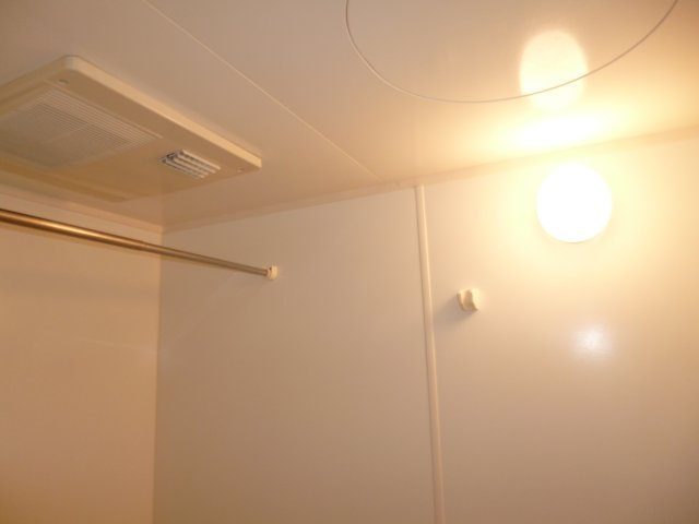 サンパレス幸町の浴室|浴室乾燥機