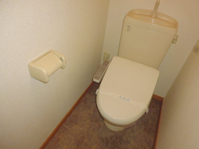 スターライトＡのトイレ|温水洗浄便座