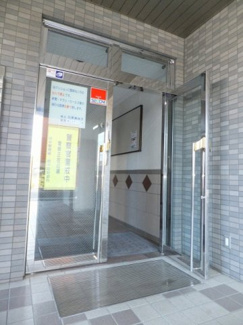 【エントランス】