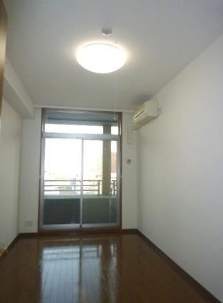 中央区築地１丁目の賃貸マンションの洋室