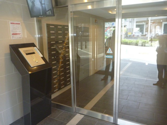 エスリード阿波座シティーウエストⅡ　BRAVI不動産のエントランス|【エスリード阿波座シティーウエストⅡ】落ち着いたエントランスです