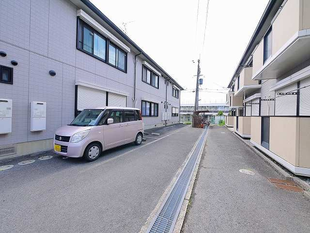 ハイツ松尾Aの駐車場|駐車場完備です