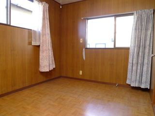 広島市安佐北区口田５丁目の一戸建ての寝室