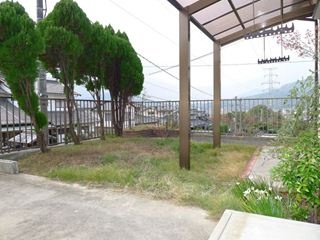 広島市安佐北区口田５丁目の一戸建ての庭