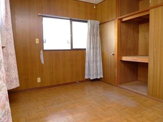 広島市安佐北区口田５丁目の一戸建ての洋室