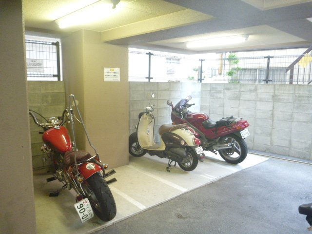 サムティ南堀江デューク　BRAVI不動産のその他共用部分|【サムティ南堀江デューク】バイク置場