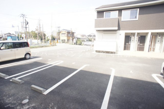 【駐車場】