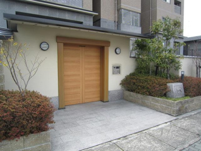 【エントランス】 | グランエスパス宝ヶ池