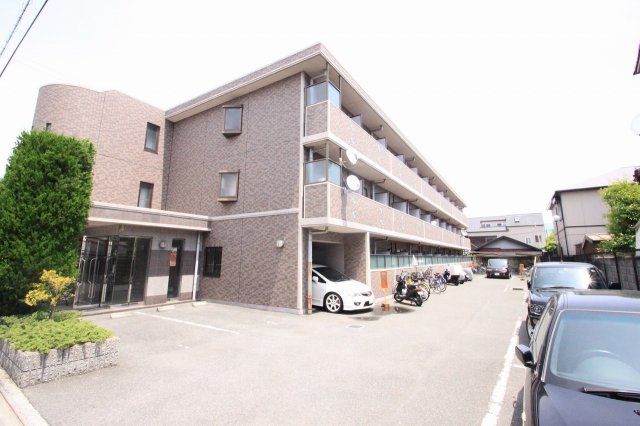 八尾市東本町１丁目の賃貸マンションの外観