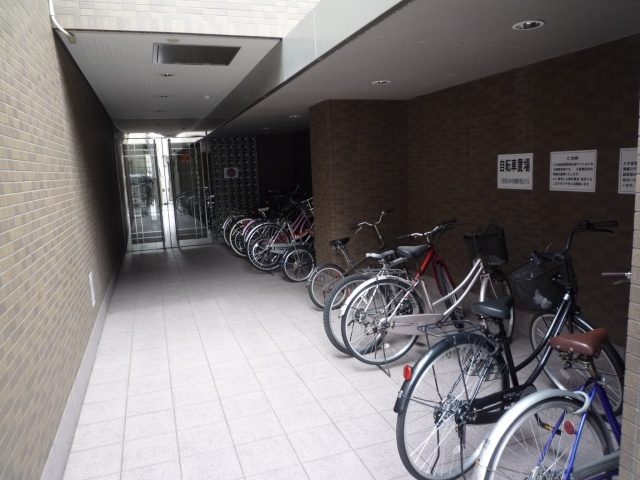 【エントランス】 | MOMO