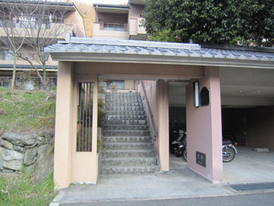 【エントランス】 | グローバル八瀬セカンド