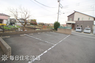 【駐車場】 | リバーサイド　コート
