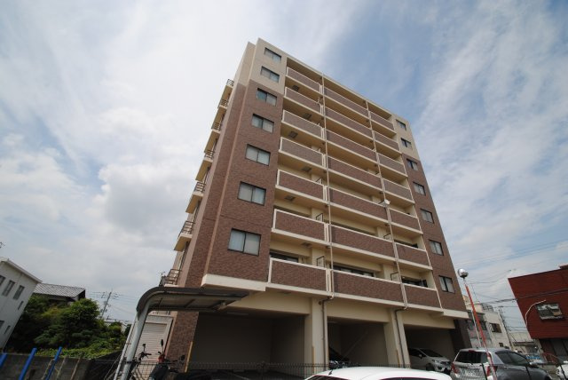 久留米市荒木町白口の賃貸マンションの外観