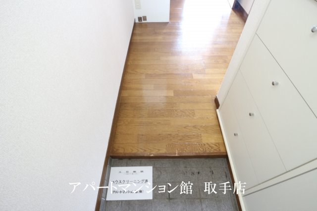 クレストの玄関