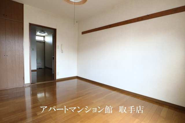 クレストの居間・リビング