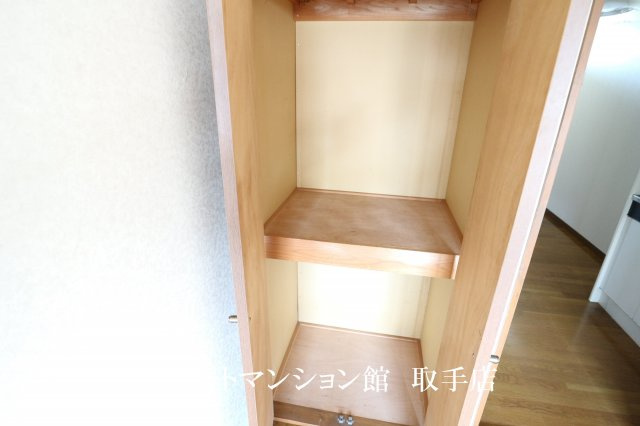 クレストの収納