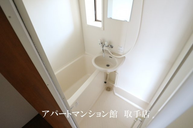 クレストの浴室