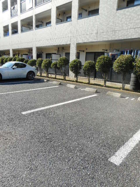 グラシューの駐車場