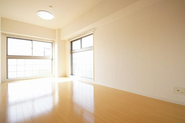 ファースト・ピット の居間・リビング|ファースト・ピット（2LDK）　リビング