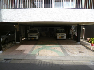 【駐車場】