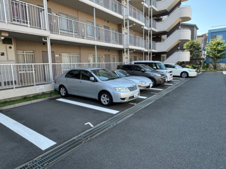 【駐車場】