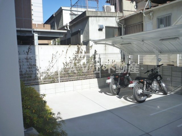 サムティ上町台龍造寺　BRAVI不動産のその他共用部分|【サムティ上町台龍造寺】バイク置場