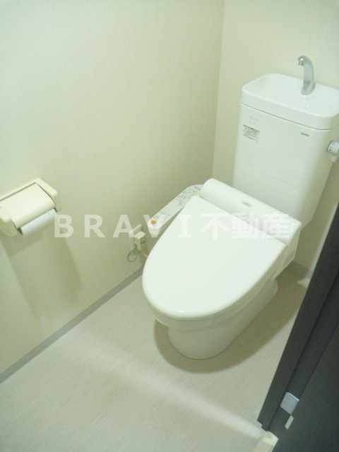 サムティ上町台龍造寺　BRAVI不動産のトイレ|【サムティ上町台龍造寺】コンパクトで使いやすいトイレです