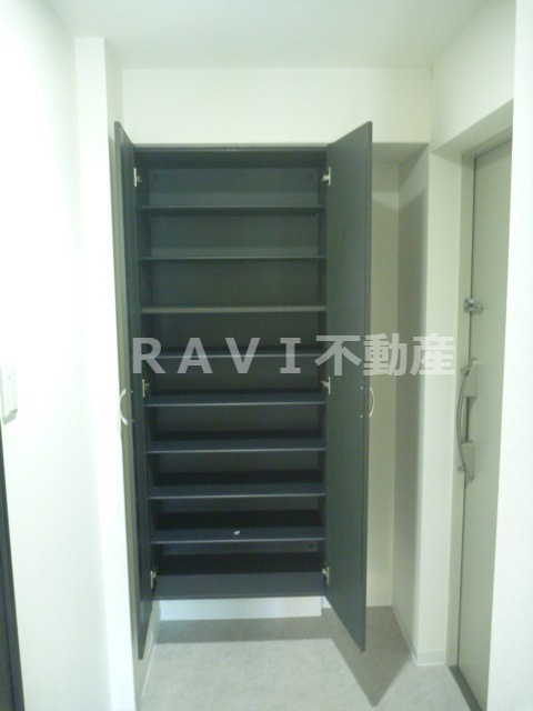 サムティ上町台龍造寺　BRAVI不動産の収納|【サムティ上町台龍造寺】シューズボックス