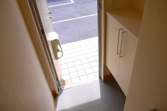 シャルマンムーンの玄関|毎日通る玄関はこちらです